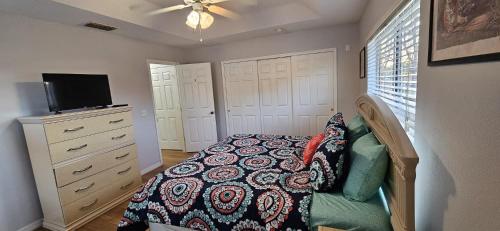 Three-Bedroom Holiday Home  image 6