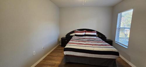 Three-Bedroom Holiday Home  image 4