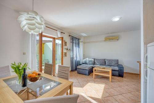 Sv. Jakov Family Apartment - Happy Rentals