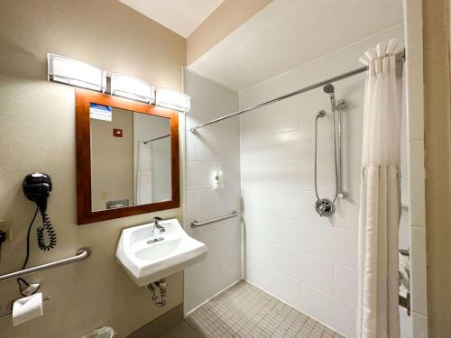 Country Inn & Suites by Radisson, Rock Falls, IL in Rock Falls, USA