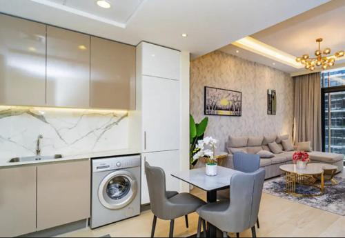 Business Bay Stylish Apartment In Dubai