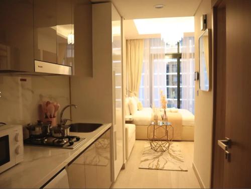 Business Bay Stylish Apartment In Dubai