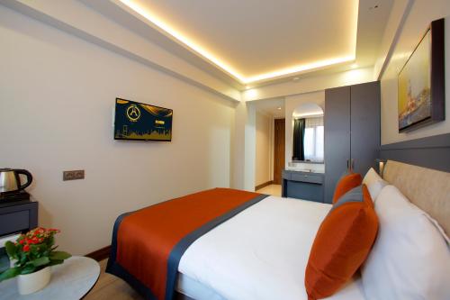Hotel Eyfel - image 9