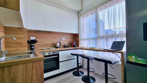 Cozy 2br condo Free Parking-WiFi-AC-Dryer, Tirana (photo 3)