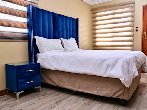 LAUREN PALACE GUESTHOUSE in Vanderbijlpark