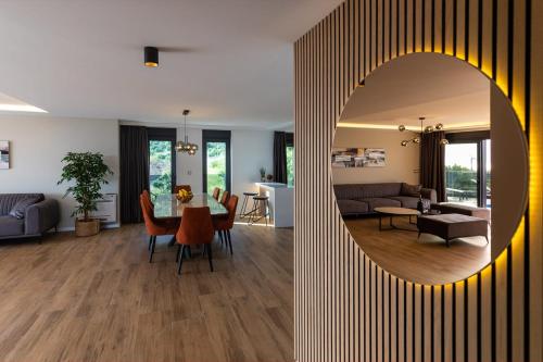 virtuve, Luxury Villa Sirius in Bast