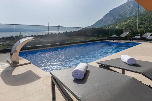 Apkārtne, Luxury Villa Sirius in Bast