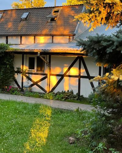 Зовнішній вигляд готелю, Apartament-samodzielne mieszkanie-Agroturystyka-puszcza kampinoska in Леонцин