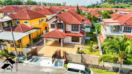 Exterior view, Seremban Bungalow Cosy Homestay 舒适宽阔独立式洋房 in Seremban
