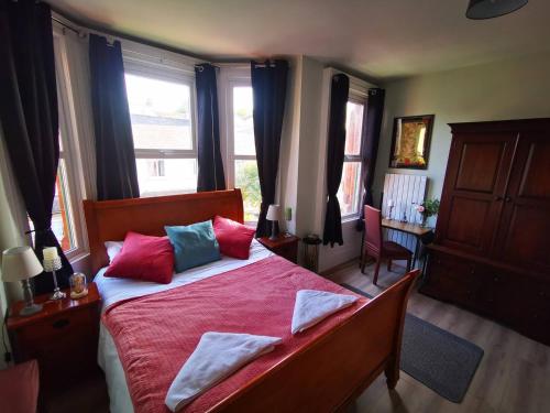 4 Bed Boutique House Lisburn Road – khách sạn tại Malone Lower