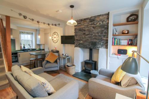 Cosy Cottage - Tap to explore photos