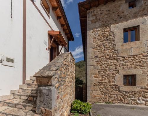  43B Nature with parking by Aston Rentals in Otañes