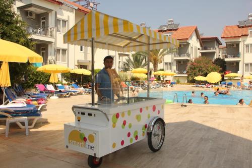 Sunlight Garden Hotel - image 12