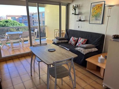 Appartement Cap d'Agde, 2 pièces, 4 personnes - FR-1-749-36 - Apartment - Cap d'Agde