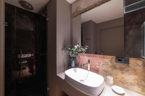 San Gottardo 19, Milan (photo 9)