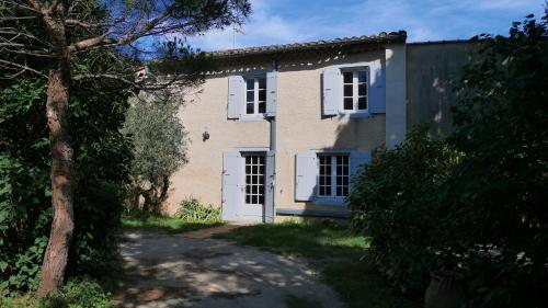 La Maison d'En Face - Saint-Affrique-les-Montagnes