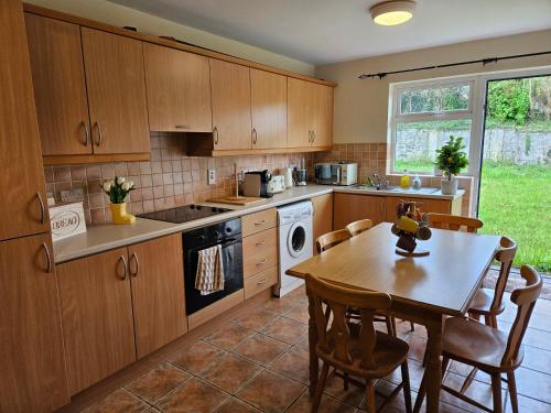 Phrey's Holiday Home in Killowen
