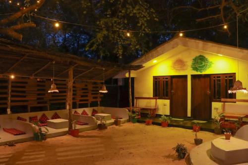 Stay Pura Vida in Teluk Arugam