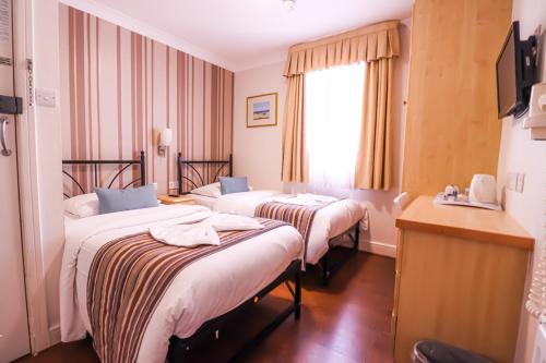 The Fairway Hotel Room Type - Twin Room with En-Suite