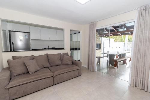 540B - Linda casa com 5 dormitórios á 100m da praia, Bombinhas (photo 5)