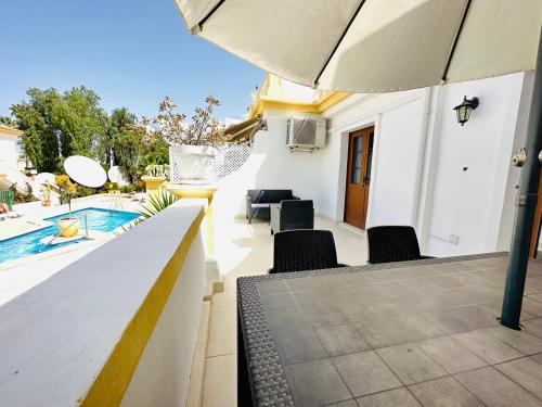 Windsor park spacious apartment in Costa Adeje - Tap to explore photos