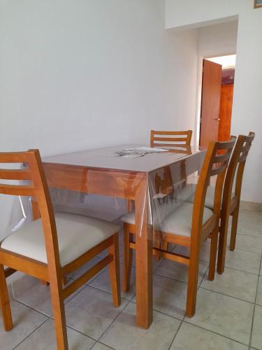 AYNA Alojamiento, situado en el centro de Villa Elisa, Entre Rios in Villa Elisa