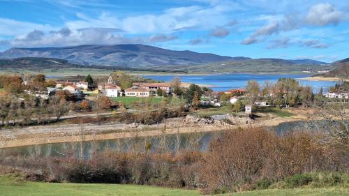 附近景點, La casuca de Antoniooti in 巴爾亞羅約亞羅約