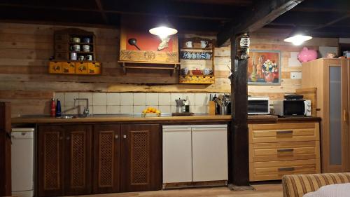 廚房, La casuca de Antoniooti in 巴爾亞羅約亞羅約