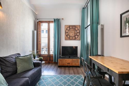 Beautiful renovated Loft minutes from the beach, Barcelona (photo 3)