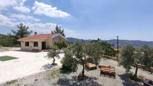 House on a Hill with Stunning Views near Troodos