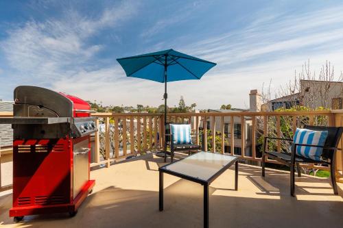 SB-503 - Cali Surfer Lounge in Solana Beach