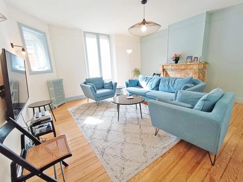 Alphonse 52, grand T4, terrasse, wifi, 6 personnes Luchon-Superbagnères