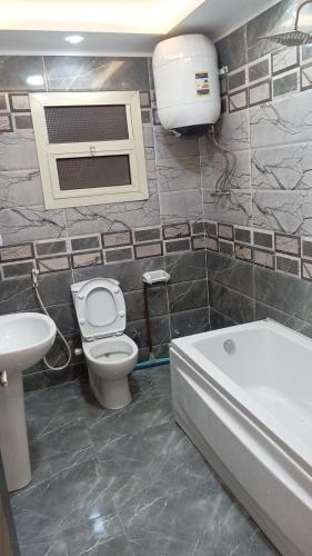 شقة جديدة مودرن المهندسين قريب من النيل وجامعة الدول منطقة حية بها مطاعم وخدمات, El Cairo (foto 8)