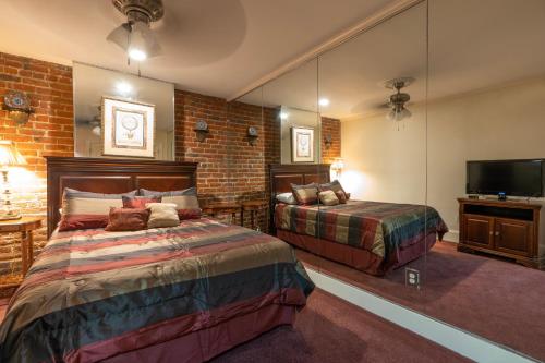 Quarter House – New Orleans, LA
