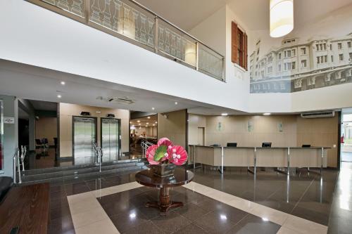Garden Hotel - image 3