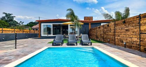 3 bedrooms, 5 beds