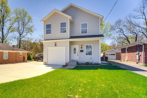 Louisville Retreat with Deck about 11 Mi to Downtown!