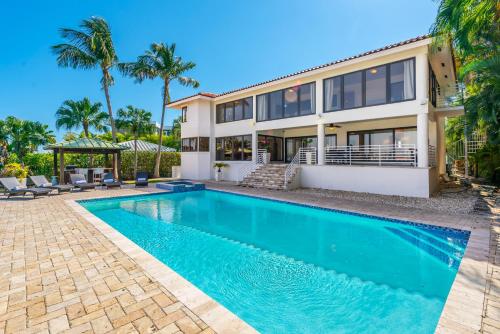 Discover Serenity by the See Your Exclusive Miami Beach Escape! in Miami, USA