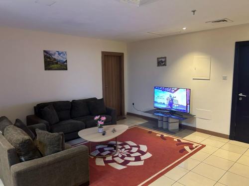 luxury master room available in sulafa tower marina, Dubái