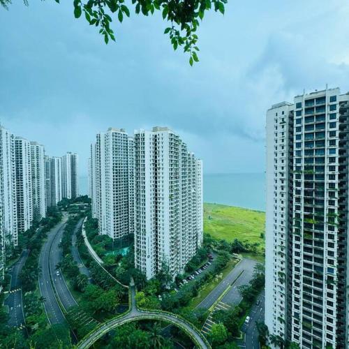 Seaview 2B1R cozy condo forest city