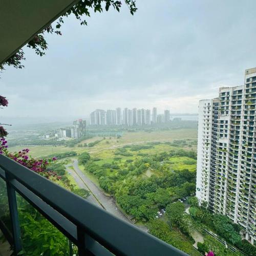 Seaview 2B1R cozy condo forest city