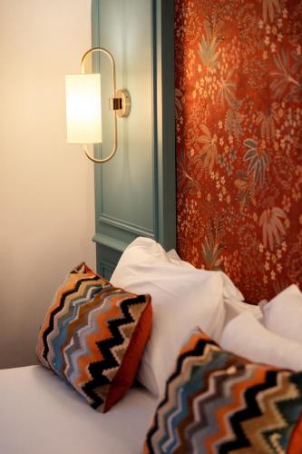 Superior Double Room image 7