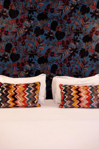 Deluxe Double or Twin Room image 5
