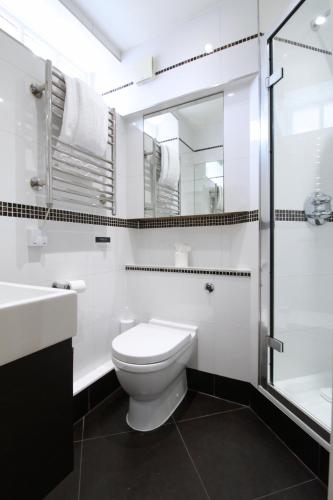 Chelsea Sloane Square by Viridian Apartments - image 5