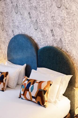 Classic Double Room image 3