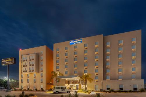 City Express by Marriott Celaya Galerias in Celaya, Mexico