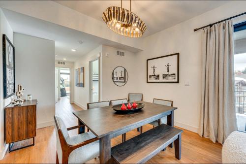 Downtown Winter Park Condo with Community Hot Tub in Winter Park, USA