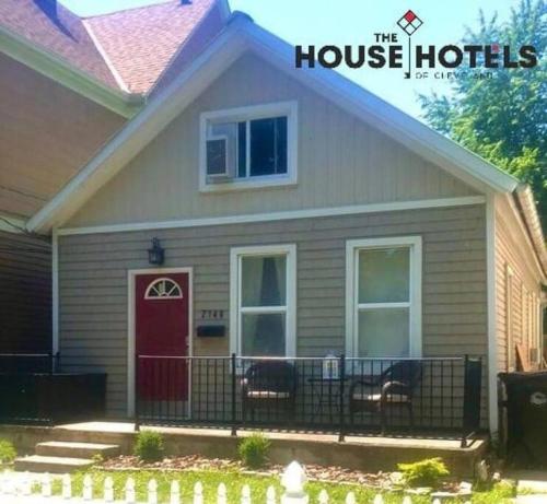 The House Hotels - W20TH - Three Bedroom, Near West Side Market and Downtown Cle