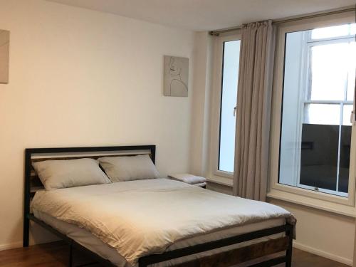 Studio in Bolton town, Short stay studio 5,, Bolton (photo 6)