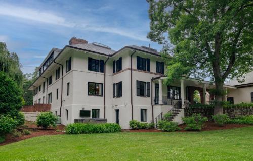 Boston Mansion Heated Pool Fire Pit Tennis